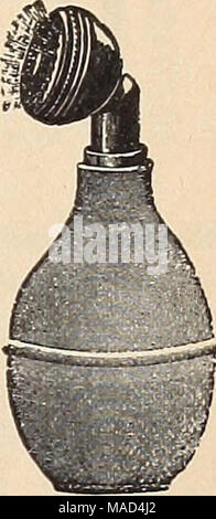 . Dreer's wholesale catalogue pour les fleuristes et les maraîchers : automne 1940 edition . L'usine de caoutchouc n° 101 sprinkleur. 1 X 12 pouces rose et jet, 3,50 $. N° 102. 1  % X 16 pouces rose et jet, 4,75 $. N° 110. 1  % X 18 pouces rose fine et grossière et jet, 9,00 $. Buse d'injection', Champion. Dans nos émissions ex- périence nous avons trouvé la buse Champion de loin supérieur à tous les autres avec qui nous avons travaillé. En laiton, avoir jet interchangeables donnant des jets d'eau. La buse est 10 pouces de long et de telle façon qu'en vertu de seringage des feuilles se fait facilement. Se fixe sur toute coupli flexible standard Banque D'Images