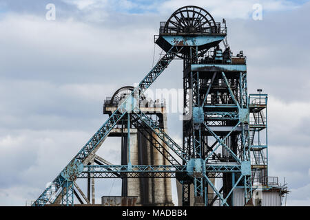 Les deux poupées de l'ancienne mine principale Hatfield Banque D'Images