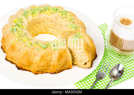 Pudding caillé et du cappuccino. Studio Photo Banque D'Images