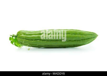 Courge amère vert isolated on white Banque D'Images