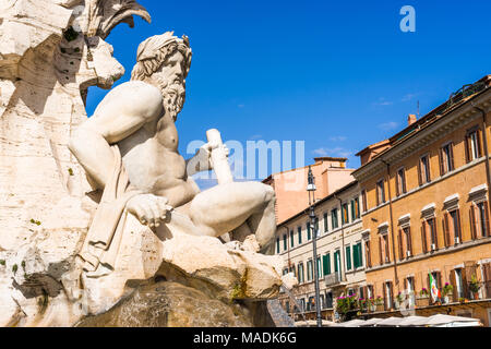 Statue du dieu de la rivière Ganges sur Fontana dei Quattro Fiumi (fontaine des Quatre Fleuves) par Lorenzo Bernini sur la Piazza Navona, Rome, Italie. Banque D'Images