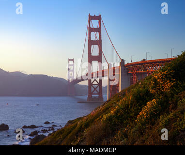 Le Golden Gate Bridge est un popuar destination touristique à San Francisco en Californie. Banque D'Images