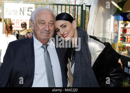 Paris, France. 30Th Mar, 2018. Marcel Campion et Sylvie Ortega Muños assister à soirée d'ouverture du Salon du Trône au profit de l'Institut Rafaël le 30 mars 2018 à Paris, France. Credit : Bernard Menigault/Alamy Live News Banque D'Images