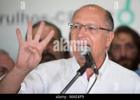 Sao Paulo, Sao Paulo, Brésil. Mar 31, 2018. GERALDO Alckmin, Gouverneur de l'Etat de São Paulo et candidat au poste de président dans les prochaines élections, participe au démarrage de l'exploitation de la ligne 13 Jade, qui relie la ville de Sao Paulo à l'Aéroport International de Guarulhos. Au cours du mois d'avril, l'activité se déroulera de 10 h à 15 h le samedi et le dimanche, et il n'y aura pas de frais. Credit : Paulo Lopes/ZUMA/Alamy Fil Live News Banque D'Images