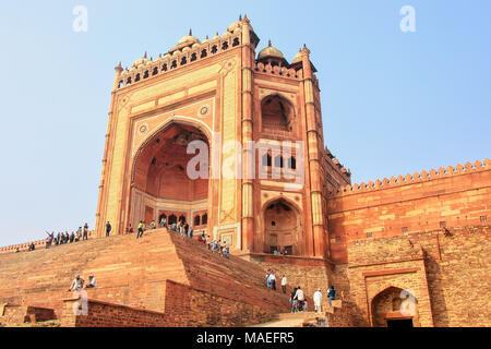 Buland Darwasa (Porte de la Victoire) menant à Jama Masjid de Fatehpur Sikri, Uttar Pradesh, Inde. C'est la plus haute passerelle dans le monde et est un exemple Banque D'Images