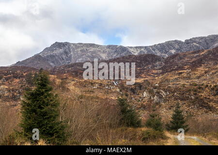 Une mince couche de neige peut être vu sur le sommet du Moel Siabod, Snowdonia, Banque D'Images