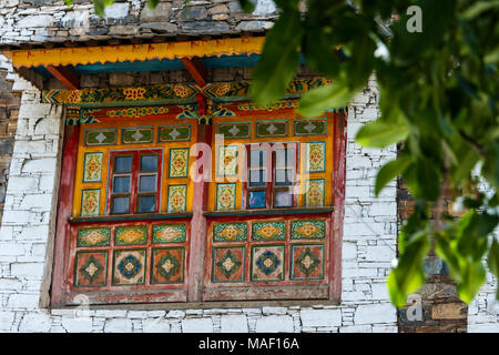 Maison ancienne dans le village Headman Zhuokeji, Ngawa et tibétain, l'ouest du Sichuan, Chine Banque D'Images