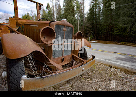 Un rusty 1931 Studebaker SPA 2 tonnes chariot treuil, dans une ancienne carrière de pierres, à l'Est de l'Idaho Clark Fork. Banque D'Images