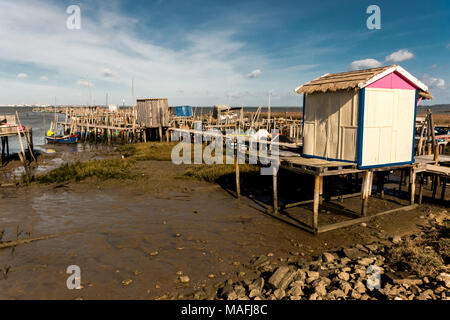 Bateaux en bois ancien port de pêche à Carrasqueira sado Portugal Alentejo Banque D'Images