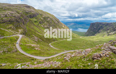 Vue panoramique près de Bealach na Ba, Saint-péninsule en Wester Ross, Scottish Higlands. Banque D'Images