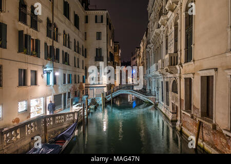 La Calle de La Cononoica à Venise Italie Banque D'Images