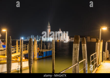 À l'échelle de San Giorgio Maggiore, de la Piazza San Marco Banque D'Images