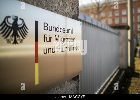 15 mars 2018, l'Allemagne, Nuremberg : Vue extérieure de l'Office fédéral des migrations et des réfugiés (Bundesamt für Migration und Fluechtlinge', BAMF). Photo : Daniel Karmann/dpa Banque D'Images