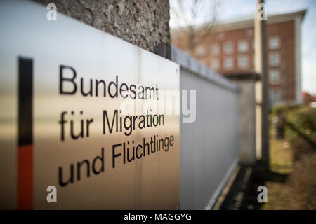 15 mars 2018, l'Allemagne, Nuremberg : Vue extérieure de l'Office fédéral des migrations et des réfugiés (Bundesamt für Migration und Fluechtlinge', BAMF). Photo : Daniel Karmann/dpa Banque D'Images