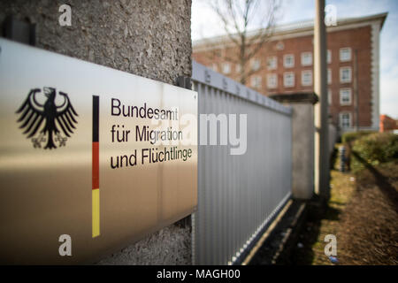 15 mars 2018, l'Allemagne, Nuremberg : Vue extérieure de l'Office fédéral des migrations et des réfugiés (Bundesamt für Migration und Fluechtlinge', BAMF). Photo : Daniel Karmann/dpa Banque D'Images