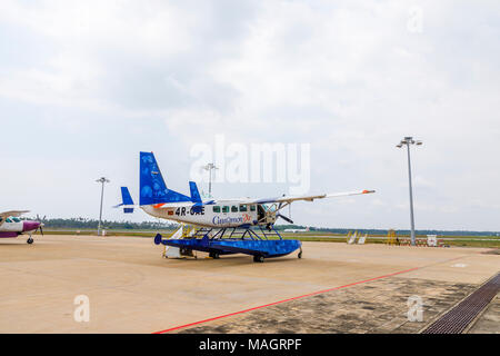 La cannelle Cessna 208 Caravan amphibie de l'air sur le sol à l'Aéroport International de Colombo, Sri Lanka. Sri Lanka Banque D'Images