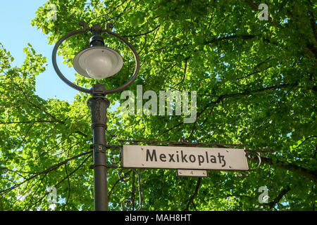 L'affichage à Mexikoplatz carré dans le Zehlendorf de Berlin, Allemagne. Banque D'Images