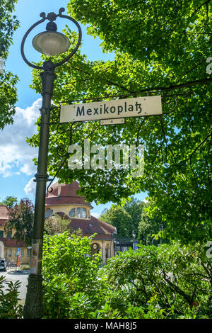 L'affichage à Mexikoplatz carré dans le Zehlendorf de Berlin, Allemagne. Banque D'Images