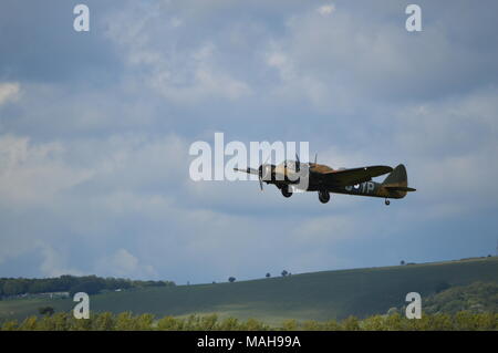 2015 au 75e anniversaire de la bataille d'Angleterre à Goodwood et le dernier battant de bombardiers Bristol Blenheim n un défilé. Banque D'Images