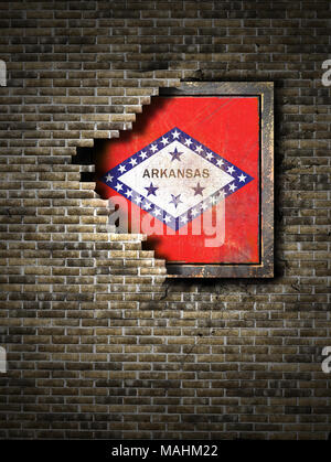 Le rendu 3D d'un drapeau de l'Arkansas sur une plaque métallique rouillée embarqué sur un vieux mur de brique Banque D'Images