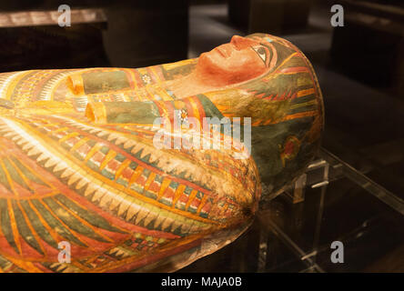 Ancient Egyptian mummy cas d'Bakenrenes, à partir de la troisième période intermédiaire, Dynasty 25, de l'ancienne Egypte ; en Musée des Sciences Naturelles de Houston, Texas Banque D'Images