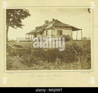 Imprimé publicitaire collé au dos de la photo dit : "Robert Benecke et Rudolph Goebel, anciennement de Saint Charles, Portrait et Paysage Photographes, S.E. cor. Quatrième marché et Sts., plus de Alexander's Drug Store, Saint Louis, MO. Photographies et copies de toutes tailles et retouchées à l'encre de chine, crayon, de l'eau et l'huile de couleurs. La photographie sur bois et toile, Magic Lantern diapositives, diapositives qu'(sic) et Photo-Lithographing. Vues prises à l'ordre et qu'une grande sélection de vues stéréoscopiques, toujours à portée de main.' Title : 'Vieux Chouteau Mansion. Saint Louis MO Co..' . 1871. Rudolph Goebel Banque D'Images