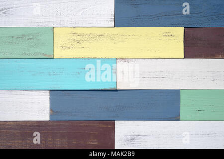Planches en bois de différentes couleurs pour l'utilisation d'arrière-plan Banque D'Images