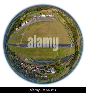 Photographie aérienne, l'aéroport de Saarbrücken-Ensheim fischsee, photo, fisheye, Saarbrücken airport, airport, Piste, piste, Sarrebruck, Sarre, Germa Banque D'Images