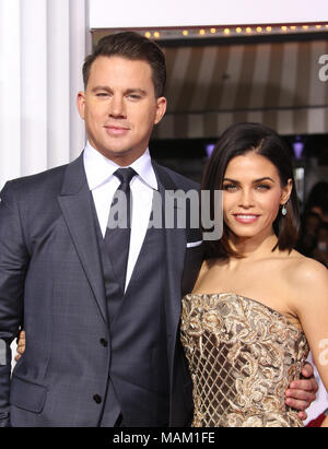 ***PHOTO*** Channing Tatum et Jenna Dewan Tatum Split Après presque 9 ans de mariage Westwood, CA - 01 février Channing Tatum, Jenna Dewan-Tatum assistant à première de Universal Pictures' 'Hail, Caesar !' en The Mosaic Hotel sur février 01, 2016. /MediaPunch RTNSadou Crédit : Banque D'Images