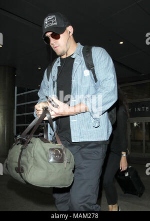 LOS ANGELES, CA - juin24 : Channing Tatum est vu à l'Aéroport International de Los Angeles (LAX) le 24 juin 2016 à Los Angeles, Californie Personnes : Channing Tatum Banque D'Images