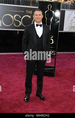 HOLLYWOOD, CA - le 24 février : Channing Tatum Jenna Dewan-Tatum arrive à la cérémonie des Oscars à Hollywood & Highland Center le 24 février 2013 à Hollywood, Californie. People : Channing Tatum Jenna Dewan-Tatum  Banque D'Images