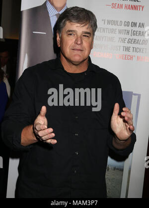 2 avril 2018 - New York City, New York, États-Unis - Actualités Sean Hannity personnalité assiste à la fête du livre à l'occasion de la publication de 'l'Geraldo Show' tenue à Del Frisco's Restaurant. (Crédit Image : © Kaszerman ZUMA Nancy via le fil) Banque D'Images