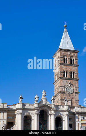 Rome, Italie - 18 novembre 2017 Fontana delle Naiadi et Santa Maria degli Angeli e dei Martiri Basilique Saint-Pierre de Rome, Italie Banque D'Images