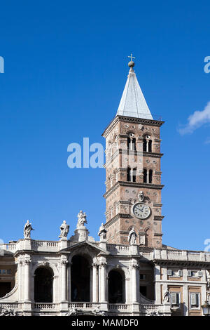 Rome, Italie - 18 novembre 2017 Fontana delle Naiadi et Santa Maria degli Angeli e dei Martiri Basilique Saint-Pierre de Rome, Italie Banque D'Images