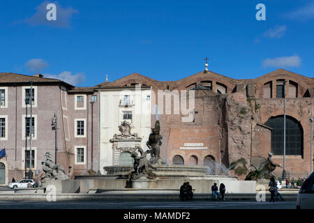 Rome, Italie - 18 novembre 2017 Fontana delle Naiadi et Santa Maria degli Angeli e dei Martiri Basilique Saint-Pierre de Rome, Italie Banque D'Images