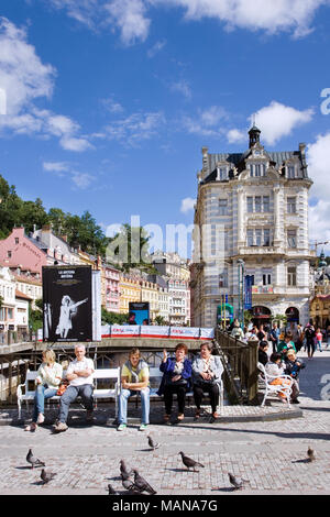 KARLOVY VARY, RÉPUBLIQUE TCHÈQUE - Aug 6, 2017 : centre historique de la ville thermale de Karlovy Vary, en Bohême de l'Ouest, en République tchèque. Historique célèbre, la plupart des ressorts Banque D'Images