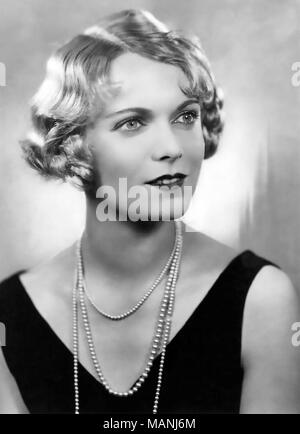 ANNA NEAGLE (1904-1986) English scène et actrice du film à propos de 1935 Banque D'Images