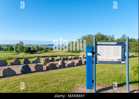 Tombe mégalithique Wulfener Hals, sur le Wulfen, Fehmarn, mer Baltique, Schleswig-Holstein, Allemagne, Europe Banque D'Images