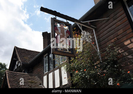 Le Roi Henry VIII pub à Hever, Angleterre, Royaume-Uni. Pub anglais traditionnel et historique qui a été sur ce site depuis 1597. Banque D'Images