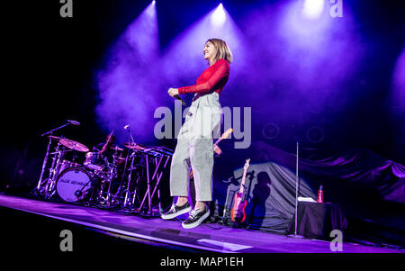 Julia Michaels en live au Centre International de Bournemouth Banque D'Images