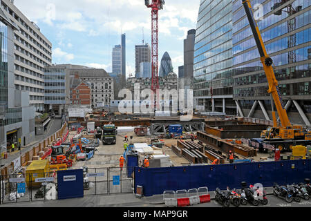 21 Traverse du bâtiment construction développement Moorfields vue du site de Moor Lane à l'Est à le gherkin et financial district Ville de Londres Banque D'Images