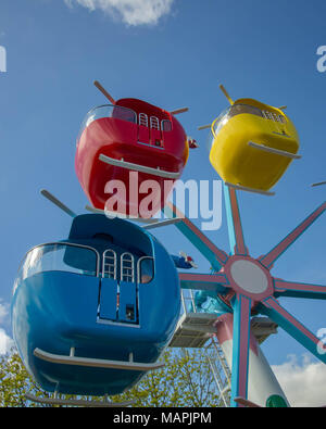 Grande roue de l'hélicoptère à Peppa Pig World Paultons Park dans le Hampshire en Angleterre Banque D'Images