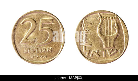 Monnaie israélienne, 25 agorot, 1965. Objet isolé sur un fond blanc. Banque D'Images