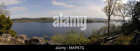 Vue panoramique sur le Loch Awe, Ecosse Banque D'Images