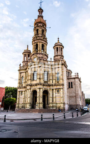 Templo de San Antonio (Aguascalientes) aussi connu sous le nom de Temple de San Antonio. La construction a commencé en 1895. Terminé en 1908. Banque D'Images