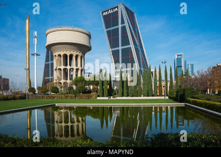 Parque Cuarto Deposito avec tours Kio, Madrid, Spain, Europe Banque D'Images