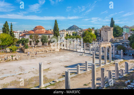 Vue sur les vestiges de l'Agora romaine, monument historique et visible de la mosquée de Fethiye, Athènes, Grèce, Europe Banque D'Images