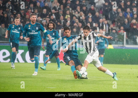 Turin, Italie. 06Th avr, 2018. Paulo Dybala lors de la Ligue des Champions match Juventus FC vs Real Madrid. Le Real Madrid a gagné 0-3 à l'Allianz Stadium, à Turin, Italie 3e 2018 Credit : Alberto Gandolfo/Pacific Press/Alamy Live News Banque D'Images