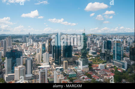 La ville de Panama, Panama - mars 2018 : Skyline de la ville de Panama, antenne de quartier des affaires Banque D'Images