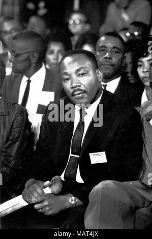 Fichier. 4ème apr 2018. Le révérend Martin Luther King jr. a été mortellement blessé par J. Earl Ray à 6:01 p.m., 4 avril 1968, alors qu'il se tenait sur le balcon du deuxième étage de l'hôtel Lorraine à Memphis au Tennessee. Sur la photo : July 25, 1964 - Atlantic City, NJ, USA - Le révérend Martin Luther King (1929-1968) était un éminent leader de l'African American Civil Rights Movement. Tragiquement King a été assassiné le 4 avril 1968 sur le balcon de la Lorraine Motel. Photo : Martin Luther King, Jr. à la Convention Nationale Démocratique à Atlantic City. (Crédit Image : © Keystone Press Agency/Keystone USA par ZUMAPRESS.com) Banque D'Images